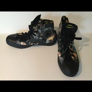 Converse DC Comic Batman theme!